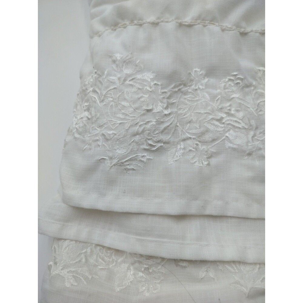 CYNTHIA ROWLEY Embroidered White Tablecloth 104 x 60